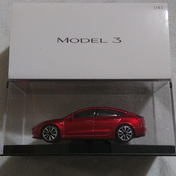 Tesla Model 3 Diecast 1/43 Car - Picture 1 of 16